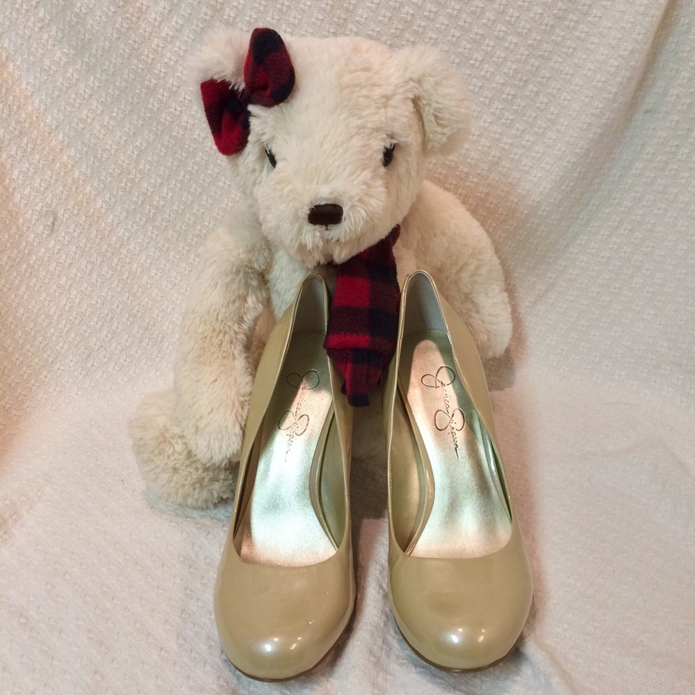 NWT Jessica Simpson Nude Heels